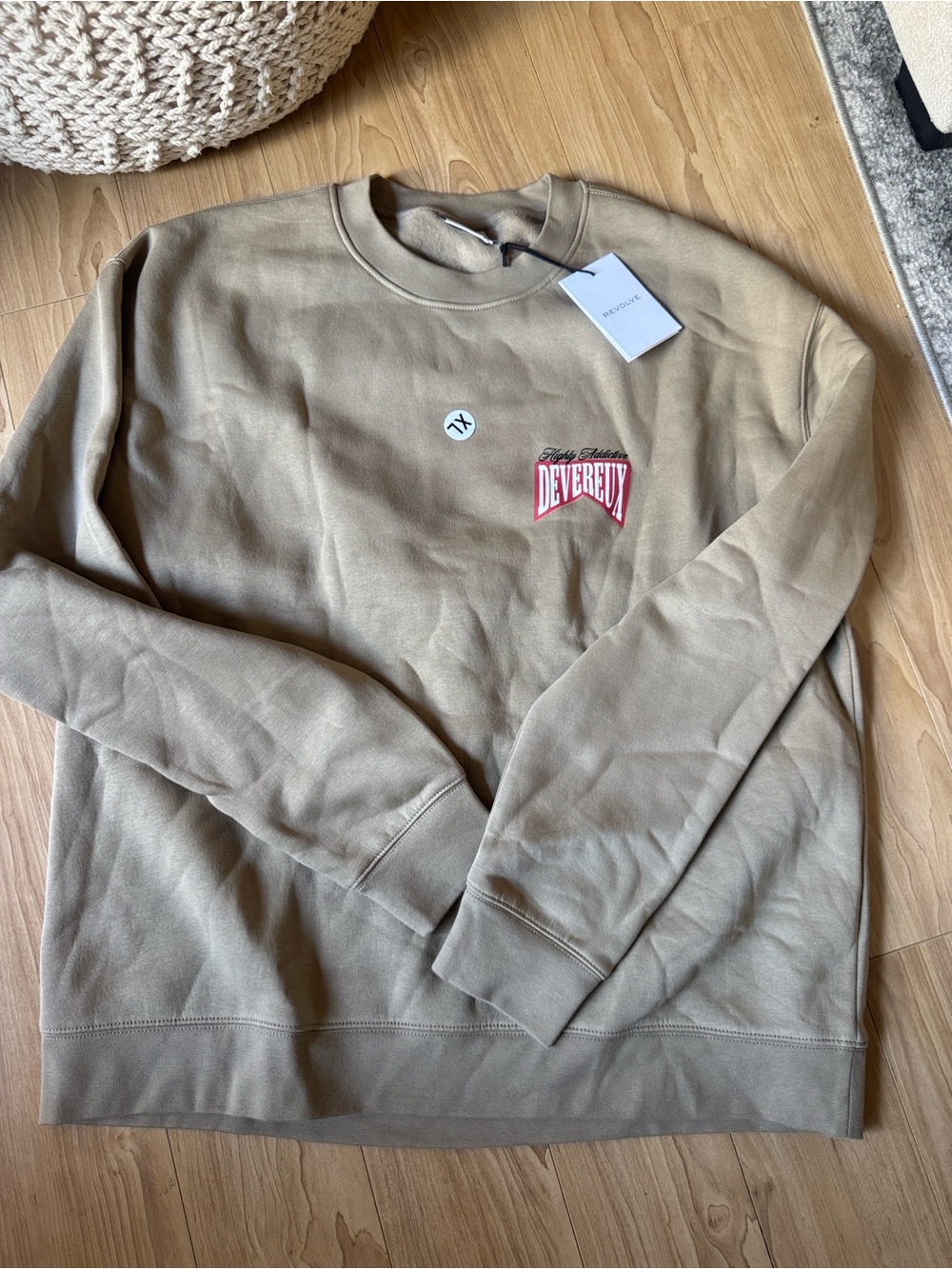 Highly Addictive Crewneck Sweatshirt in Sand